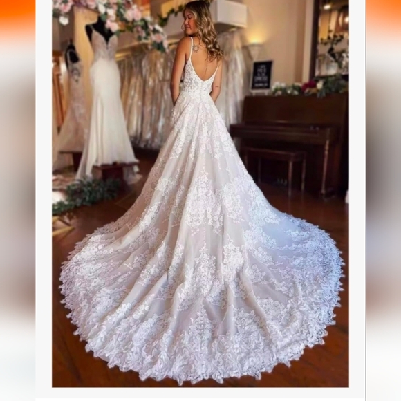 New- Wedding Dress Spaghetti Strap V Neck Elegant Bridal Gown Backless With Slit - Picture 2 of 4